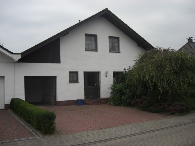 Jever: VERKAUFT - Wuchtige Doppelhausanlage in zentraler ruhiger Wohnlage von Jever 